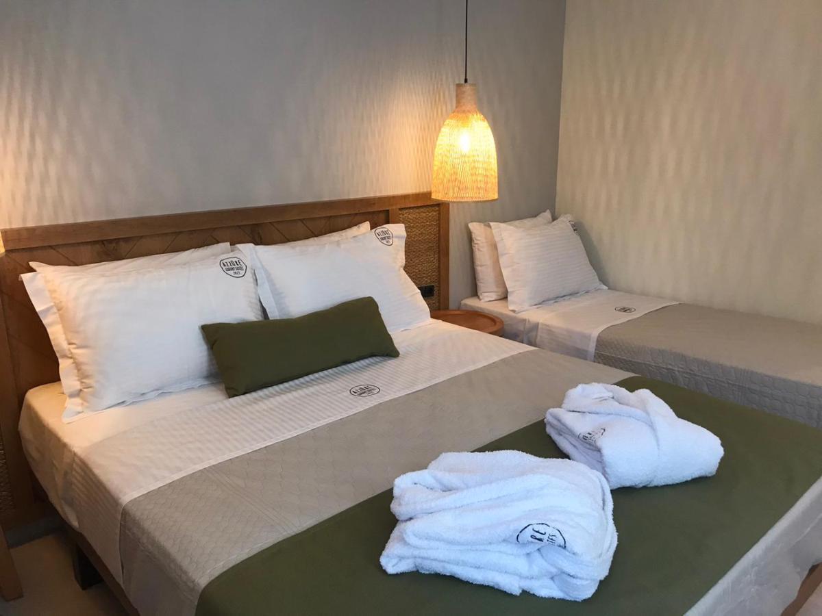 Azzure Luxury Suites Потос Екстериор снимка