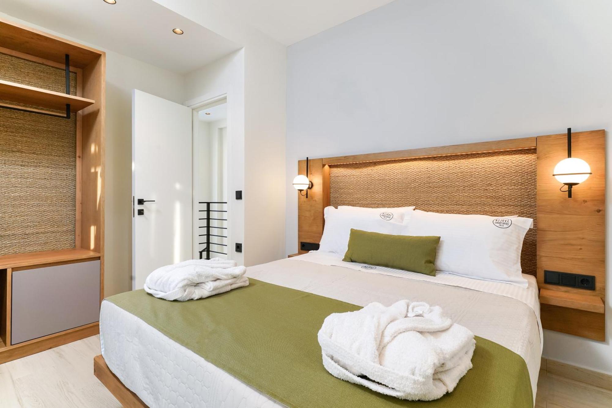 Azzure Luxury Suites Потос Екстериор снимка
