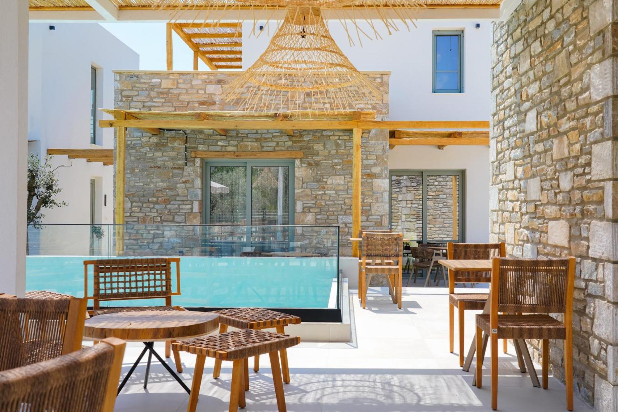 Azzure Luxury Suites Потос Екстериор снимка