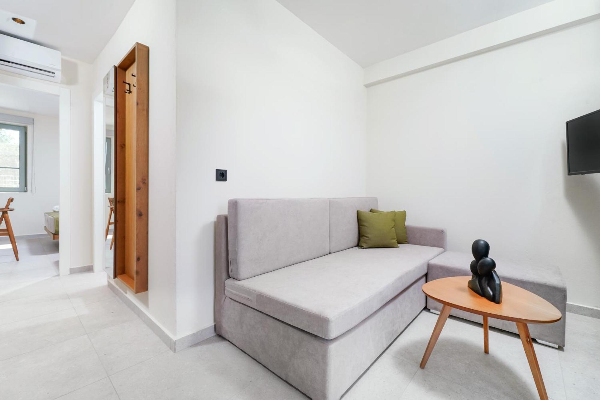Azzure Luxury Suites Потос Екстериор снимка