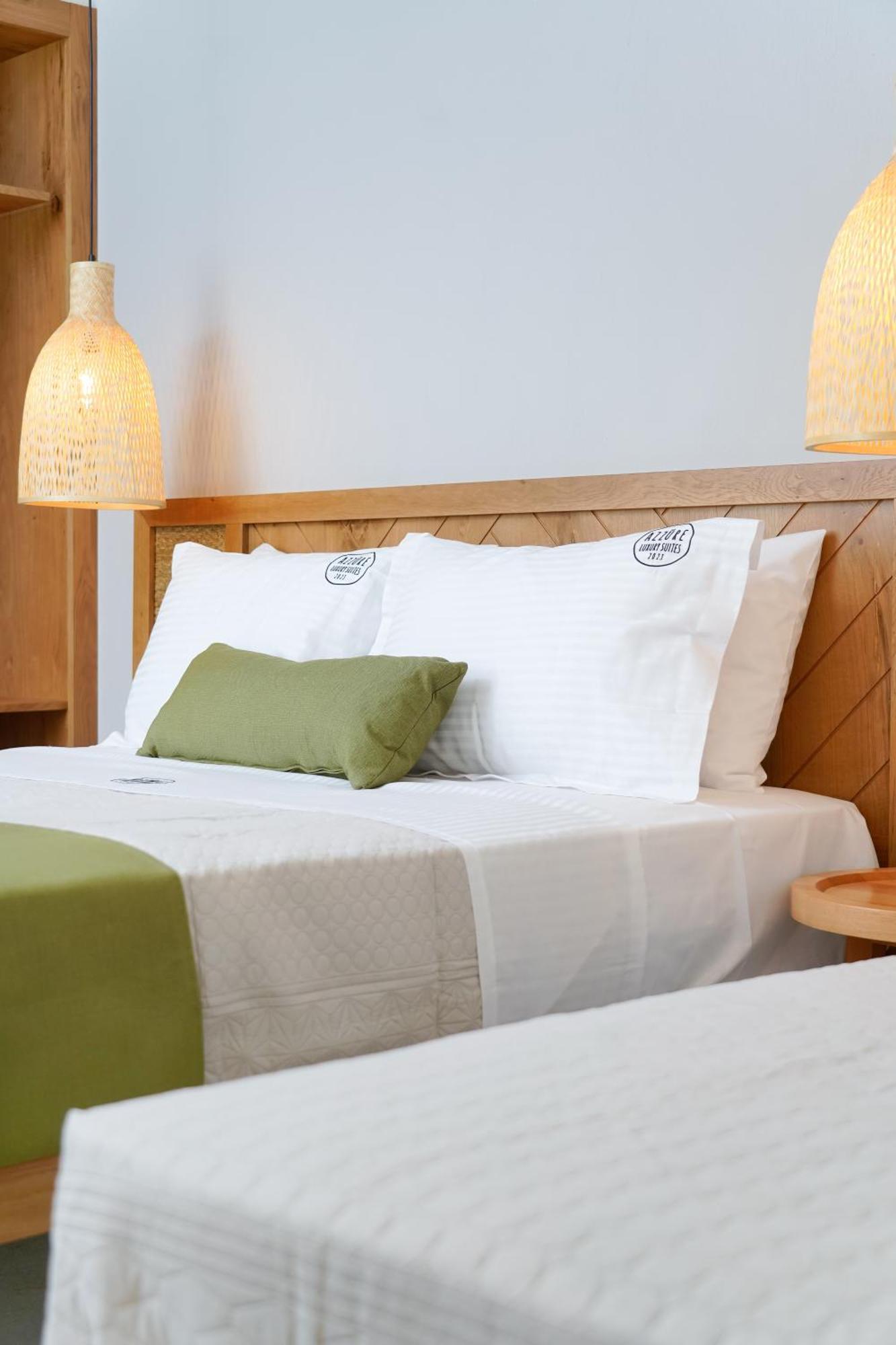 Azzure Luxury Suites Потос Екстериор снимка