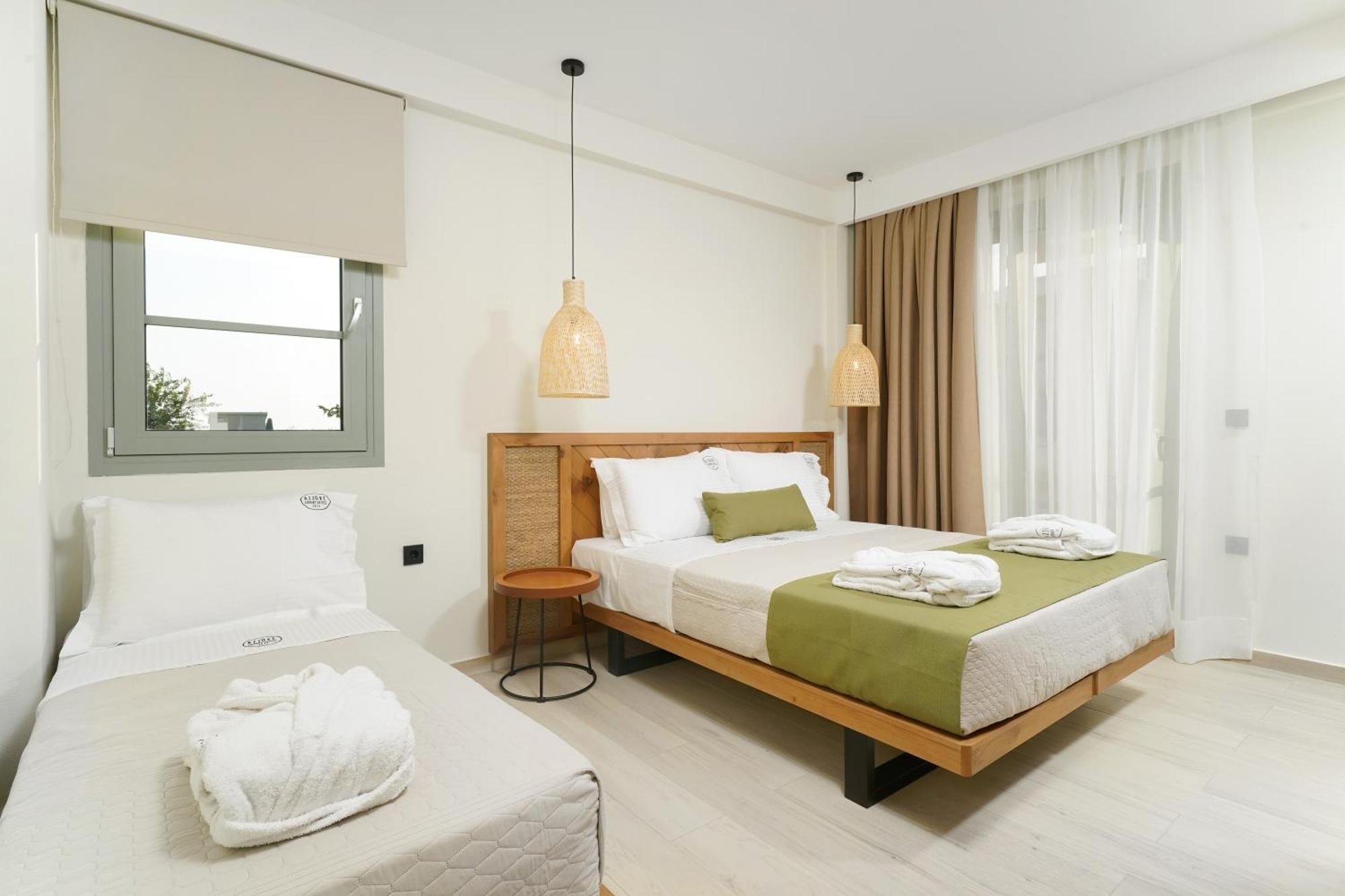 Azzure Luxury Suites Потос Екстериор снимка