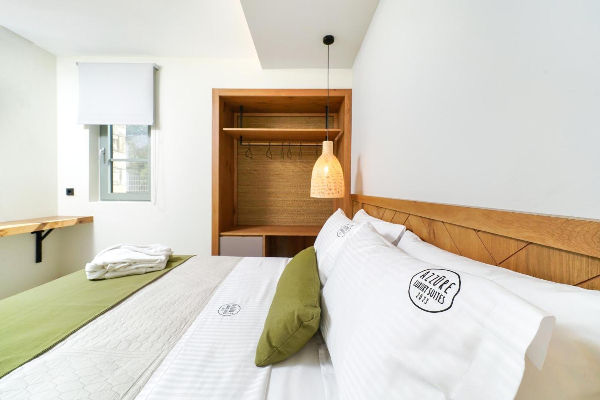 Azzure Luxury Suites Потос Екстериор снимка