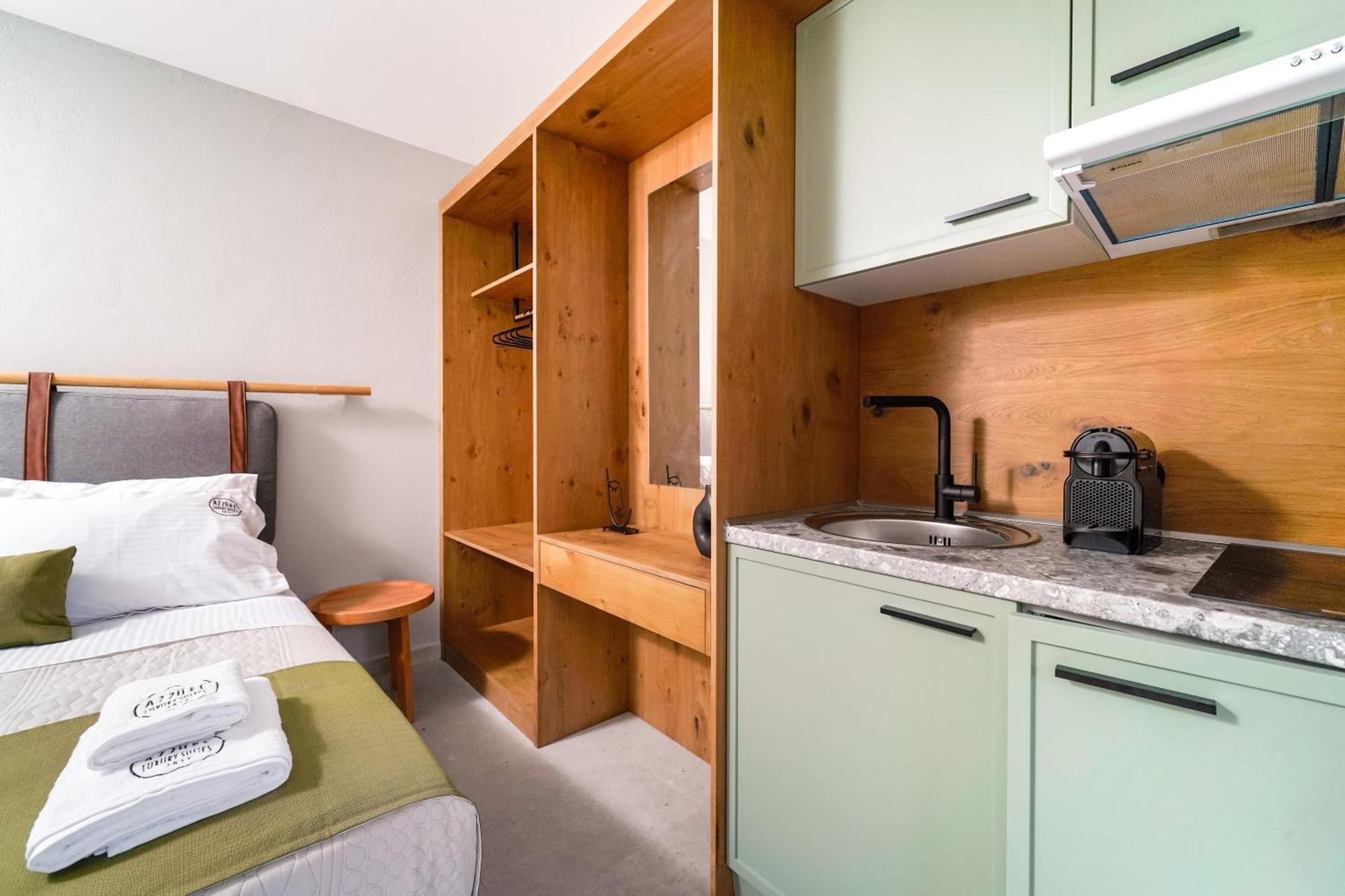 Azzure Luxury Suites Потос Екстериор снимка