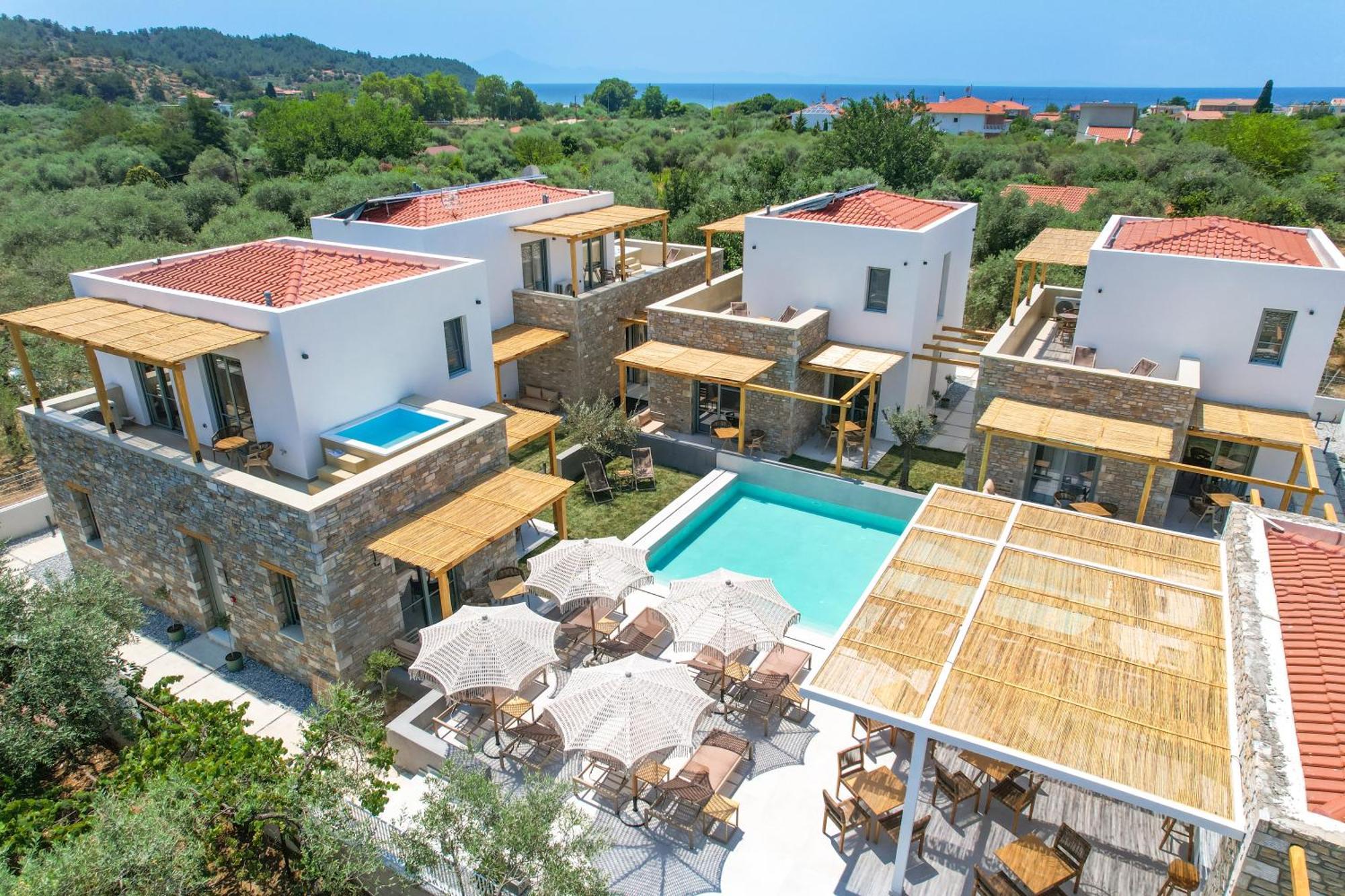 Azzure Luxury Suites Потос Екстериор снимка